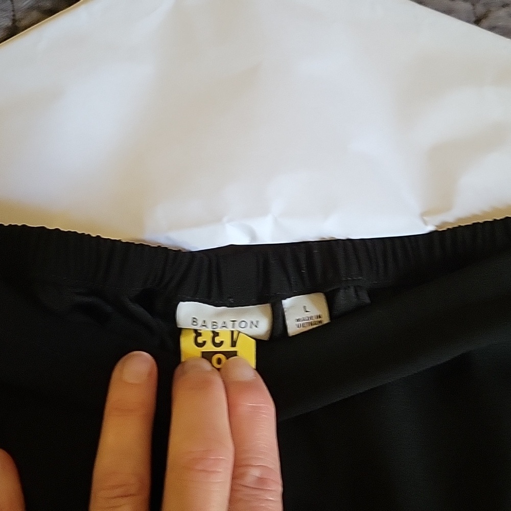 Aritzia Babaton straight skrt - Picture 3 of 5